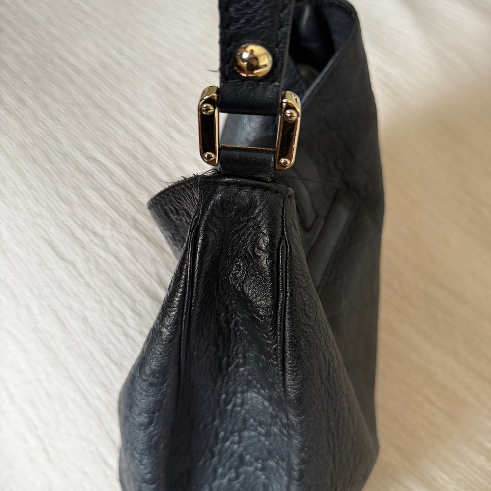 Gucci Guccissima Black Embossed Leather Shoulder Bag with Gold Plate - Picture 4 of 11